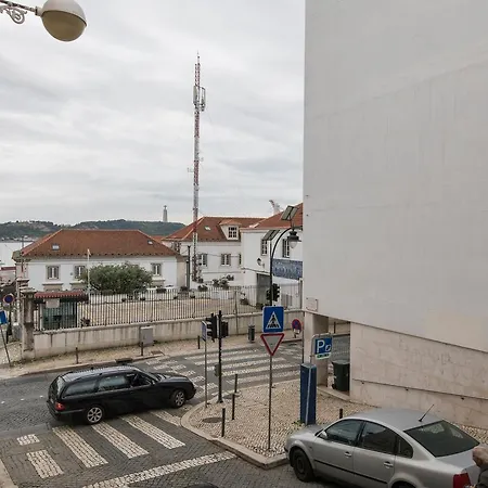 Renovated Flat * Lisbon